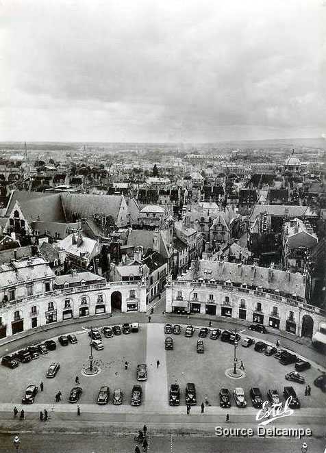 21 Dijon Place de la Liberation.jpg